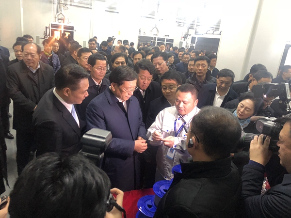 省委常委、市委書記王忠林到濟南新材料產業(yè)園區(qū)觀摩評議富通光纖預制棒（一期）項目